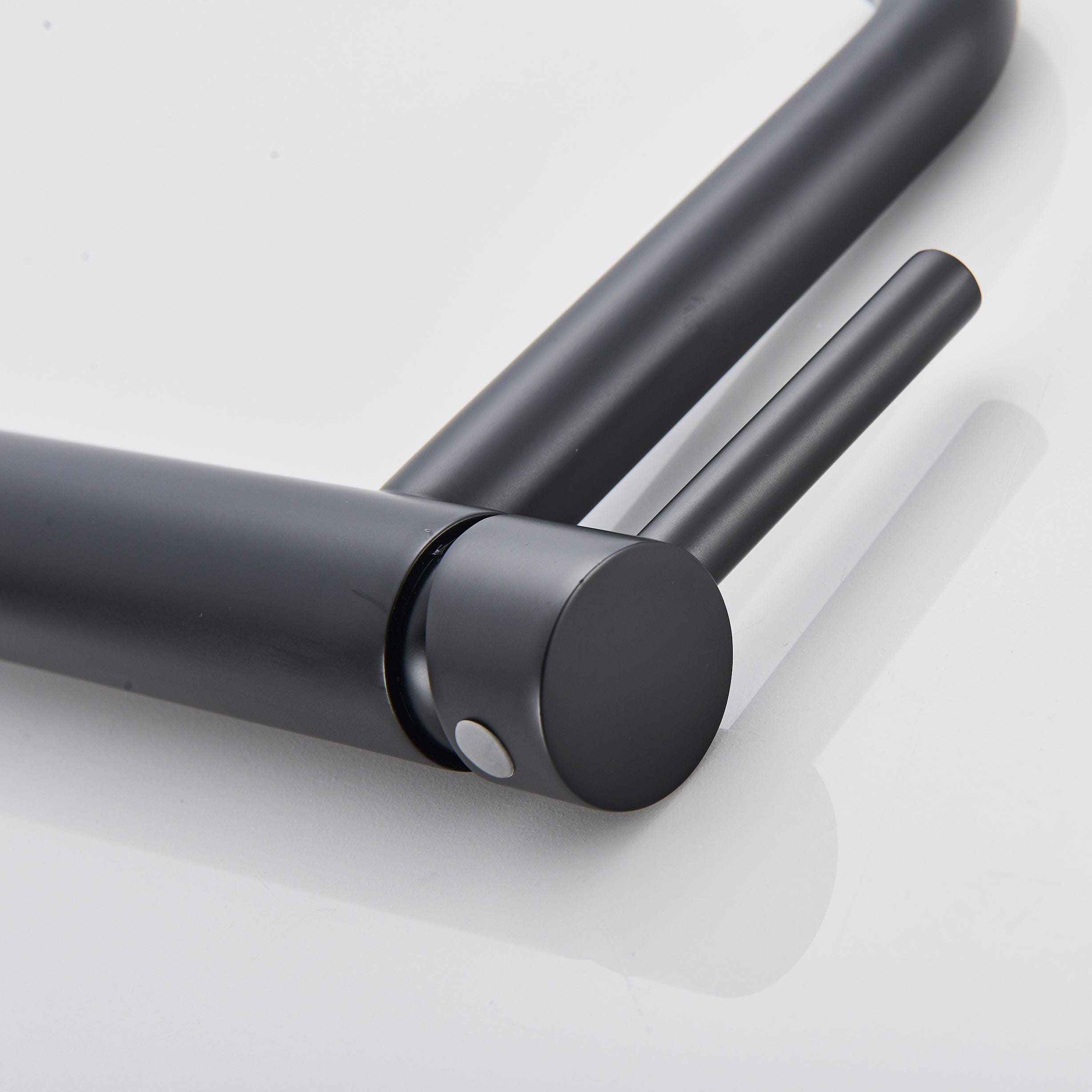 Baterie lavoar slim, cu montare in blat, negru mat