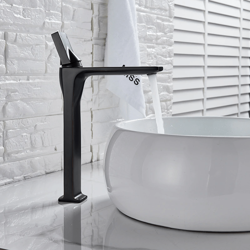 Baterie lavoar slim, neagra, cu montare pe blat