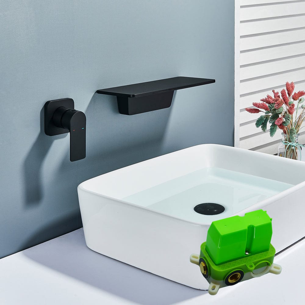 Baterie lavoar Waterfall, negru mat, cu montare in perete, tip cascada