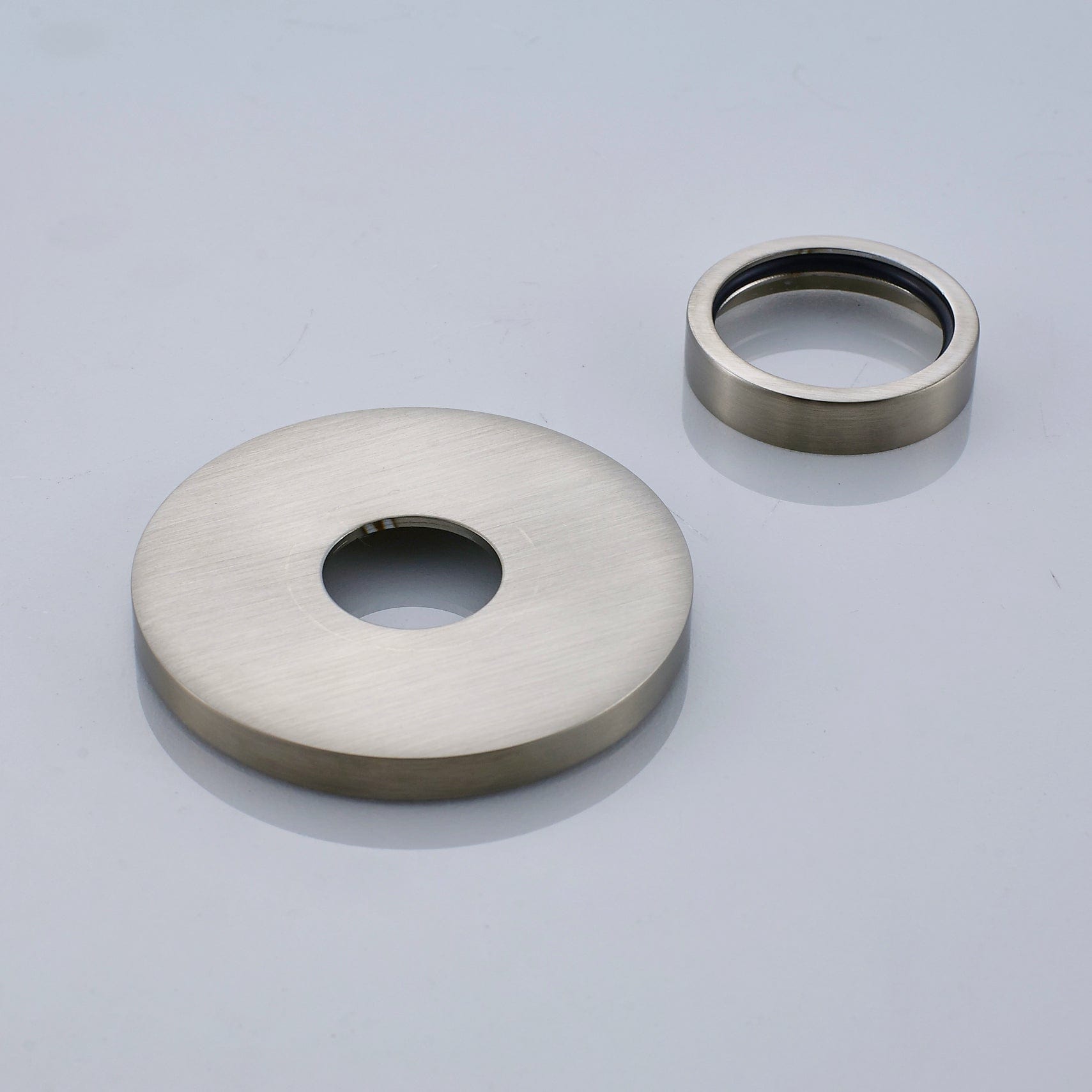 Baterie pentru aragaz din otel masiv, cu montare pe perete si cu brat pliabil, arginitiu nichelat (semilucios)