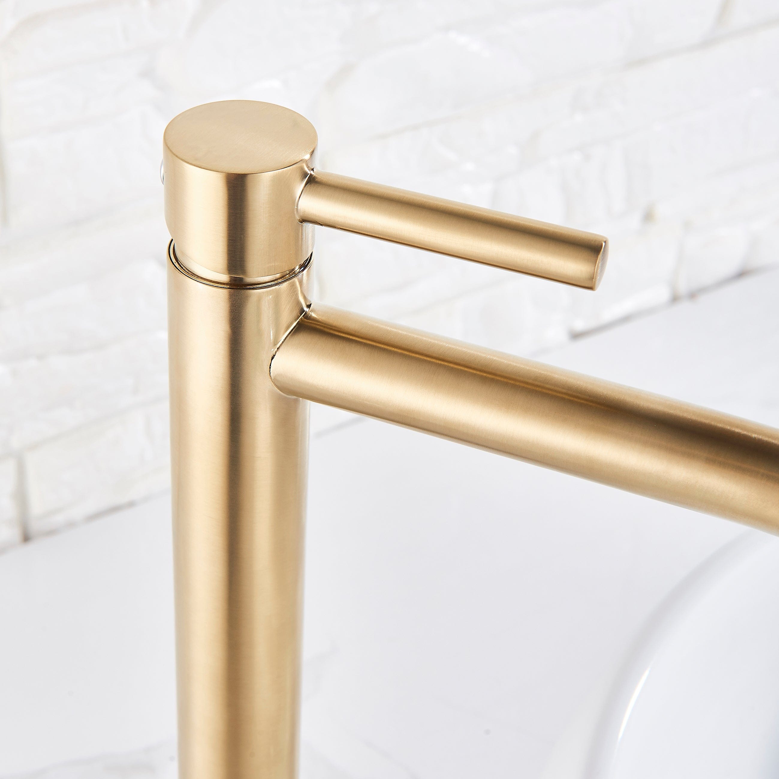 Baterie pentru lavoar slim Wasser Gold, cu montare pe blat, auriu