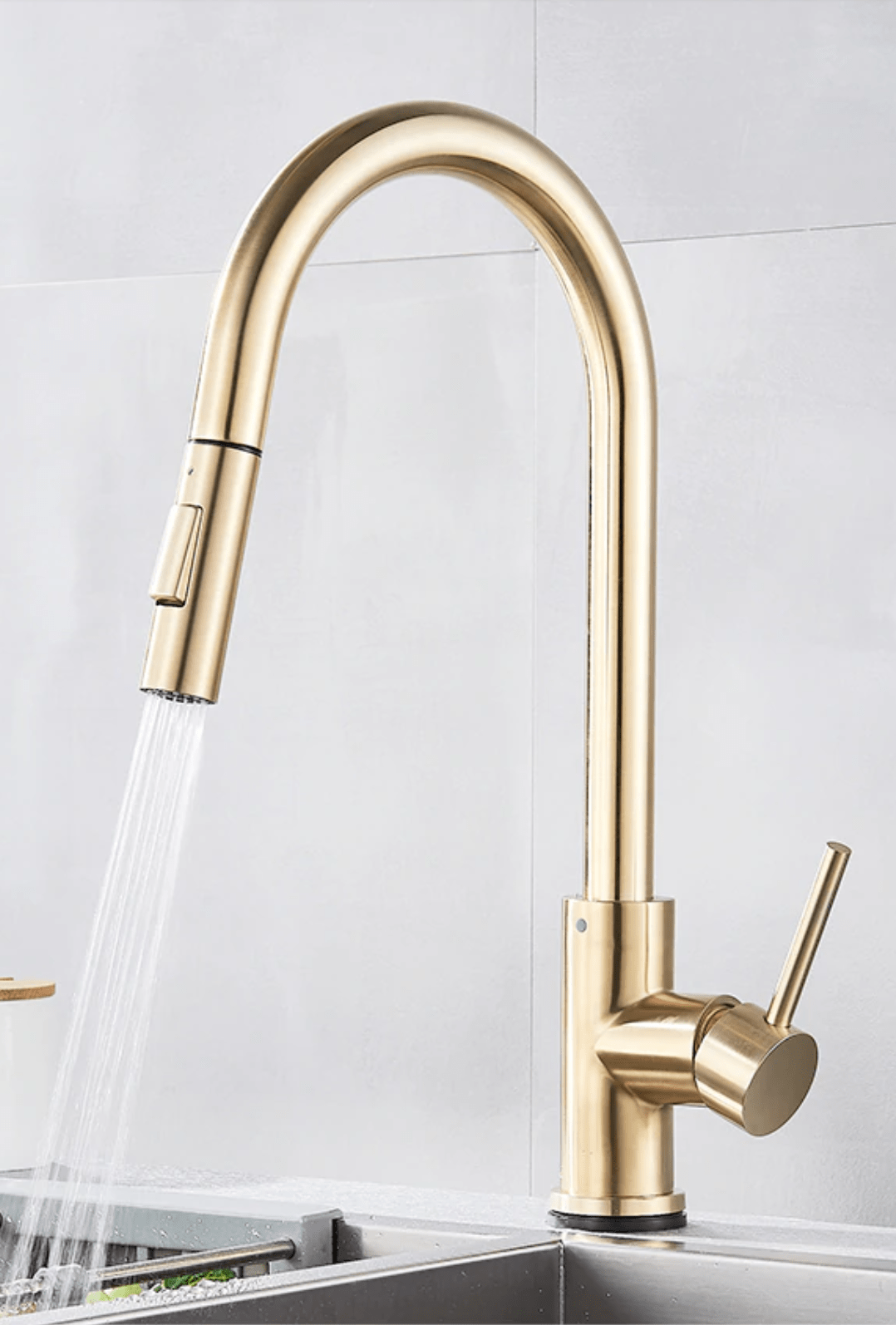 Baterie profesionala, cu senzor de pornire la atingere si dus extractibil