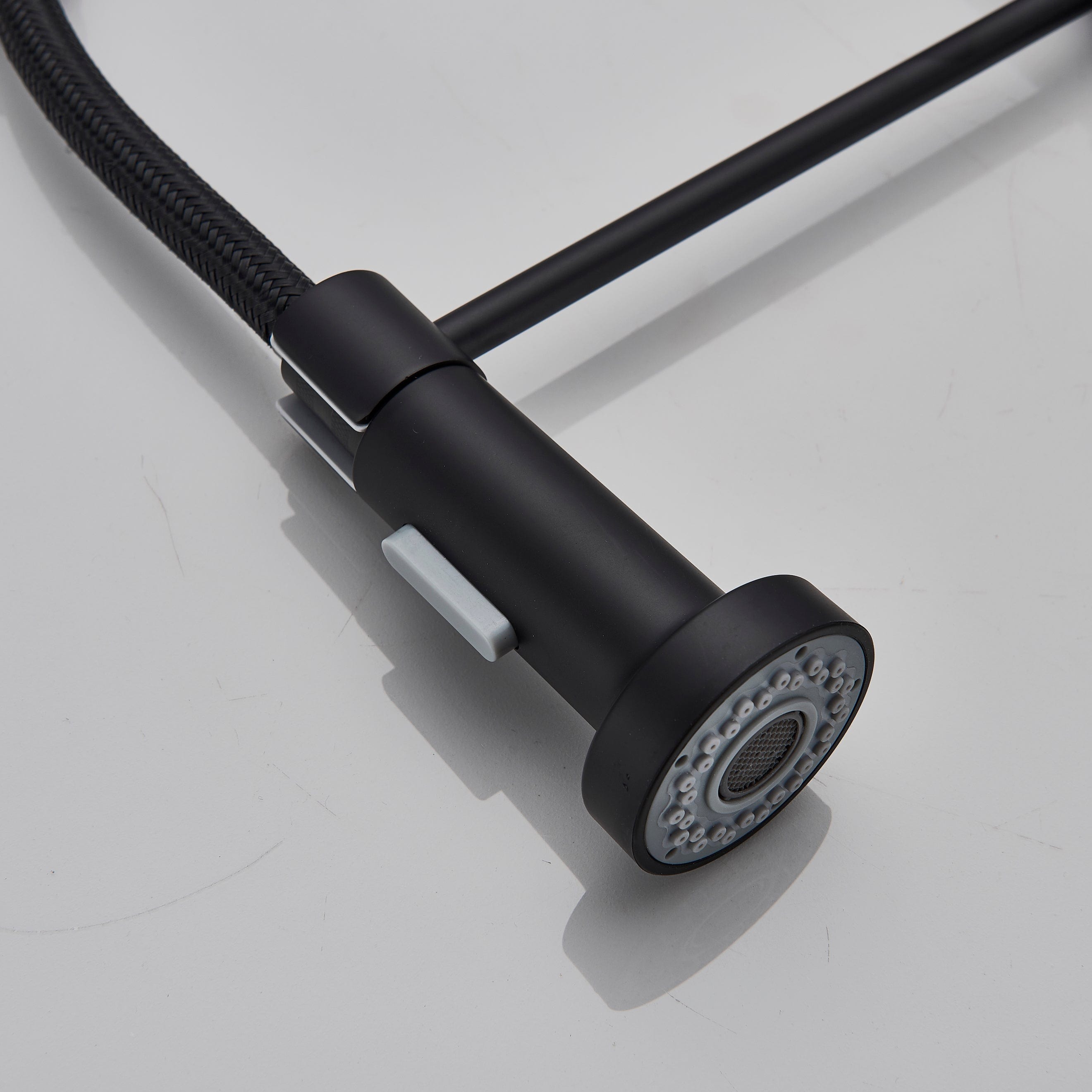 Baterie profesionala de bucatarie, cu dus flexibil, 2 functii de curgere, negru mat