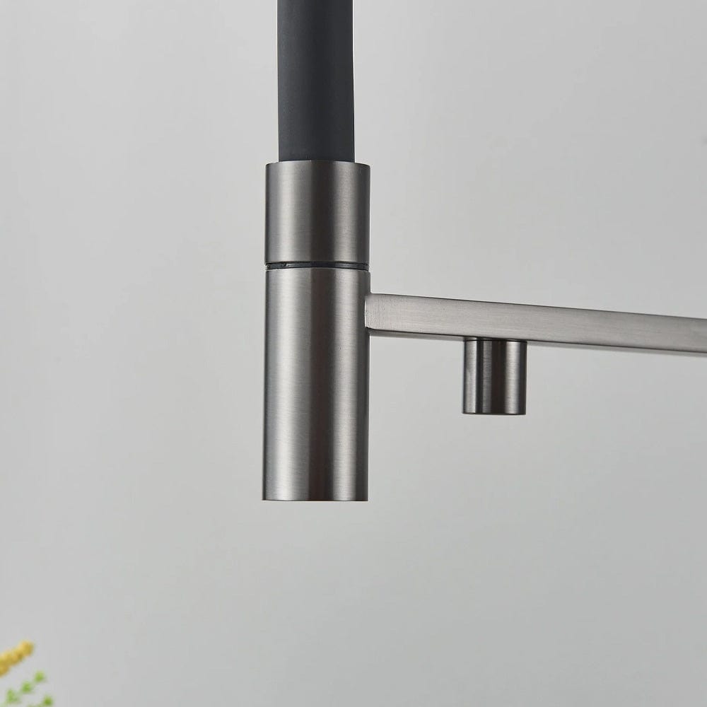 Baterie profesionala de bucatarie, cu dus flexibil, pipa pentru apa filtrata, argintiu/negru