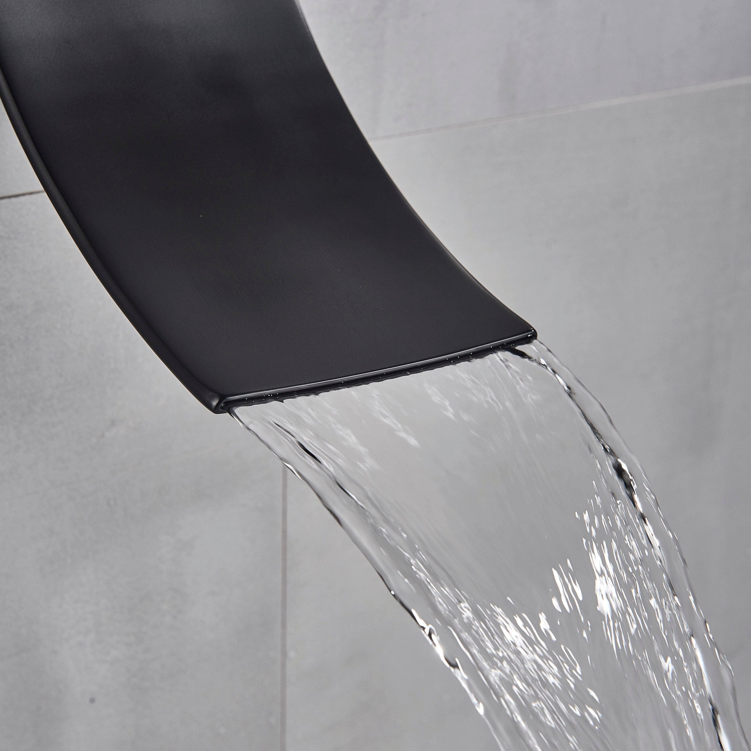 Set de dus negru incastrabil in tavan, cu para patrata 30 cm, 3 functii de curgere a apei