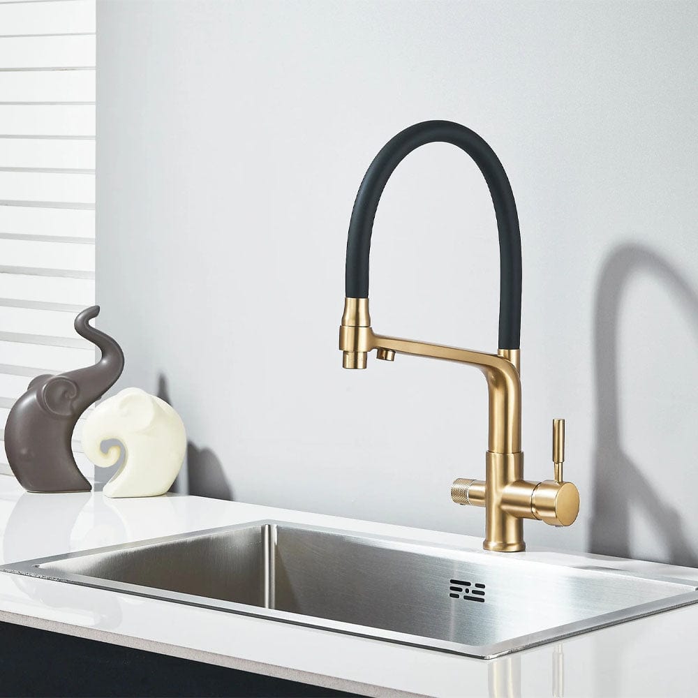 Baterie bucatarie cu 3 cai pentru filtru de purificare si 2 functii de curgere a apei, auriu/negru