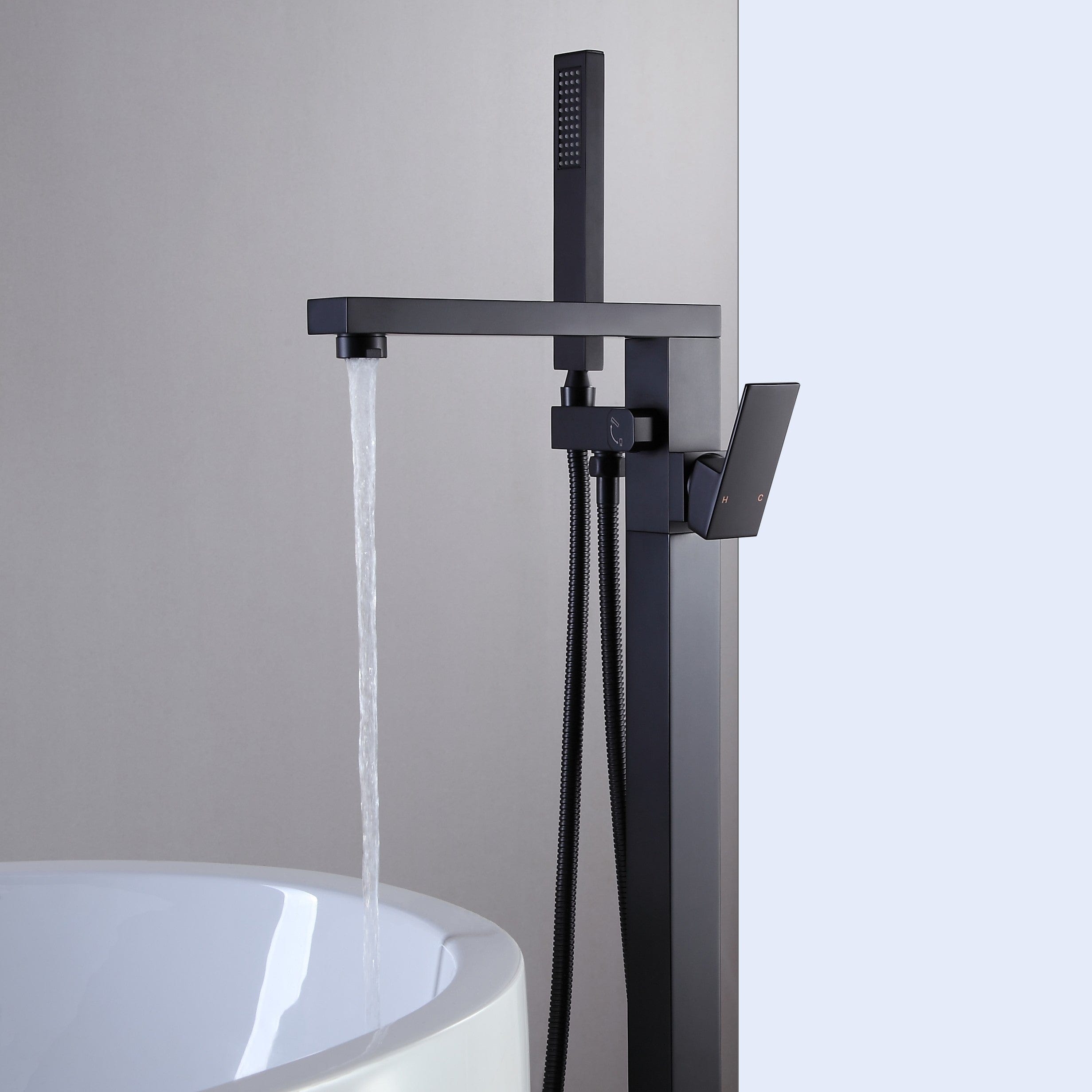 Baterie freestanding cu cadru patrat, finisaj negru mat